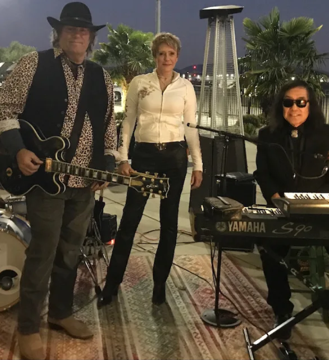 Echo Road Group Picture